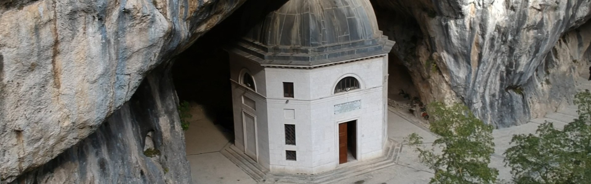 La grotta della Beata Vergine di Frasassi